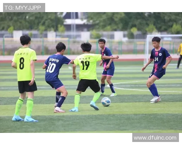 黎族足球明星盘点及其在中国足球历史中的影响与贡献 黎族足球明星盘点及其在中国足球历史中的影响与贡献